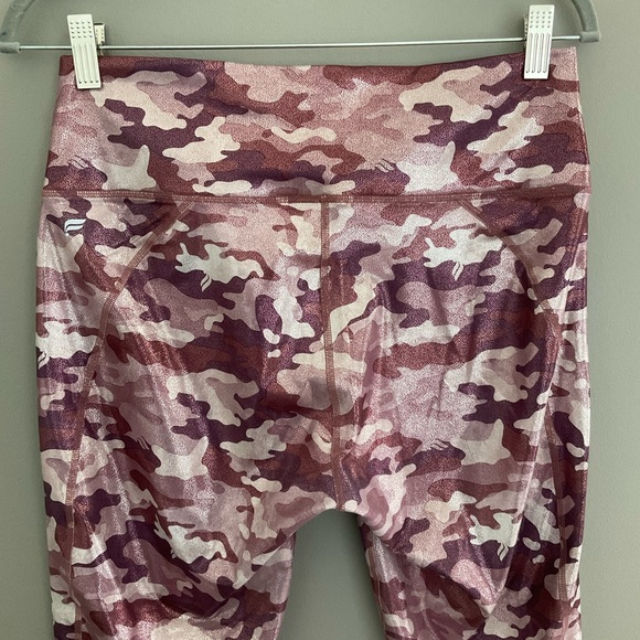 Fabletics glittery camo leggings - Picture 7 of 9